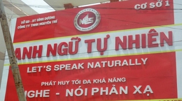 Bảng hiệu alu trung tâm tiếng Anh ở Thủ Dầu Một