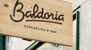 Biển hiệu gỗ quán bar đẹp tại Bình Dương